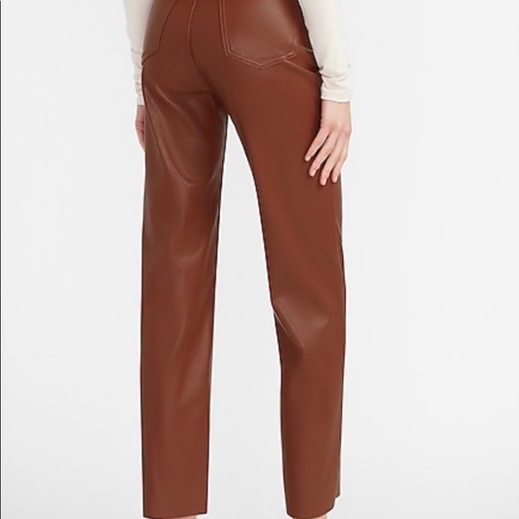 High Waisted Vegan Leather Cropped Pant 